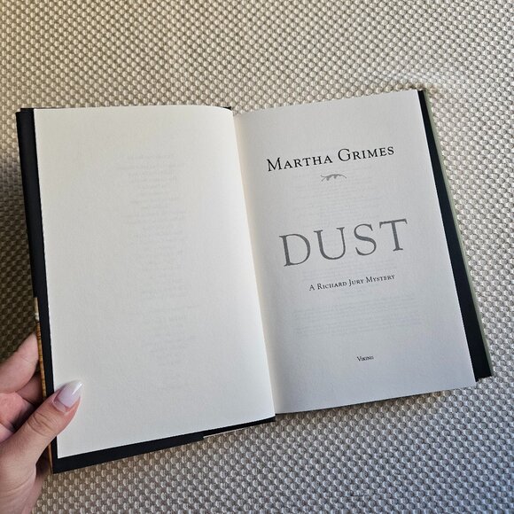 4/$40 Dust: A Richard Jury Mystery by Martha Grimes - Picture 2 of 5